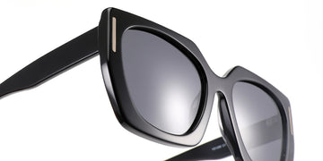 Black + Dark Gray Polarized Lenses (SG6109-1)